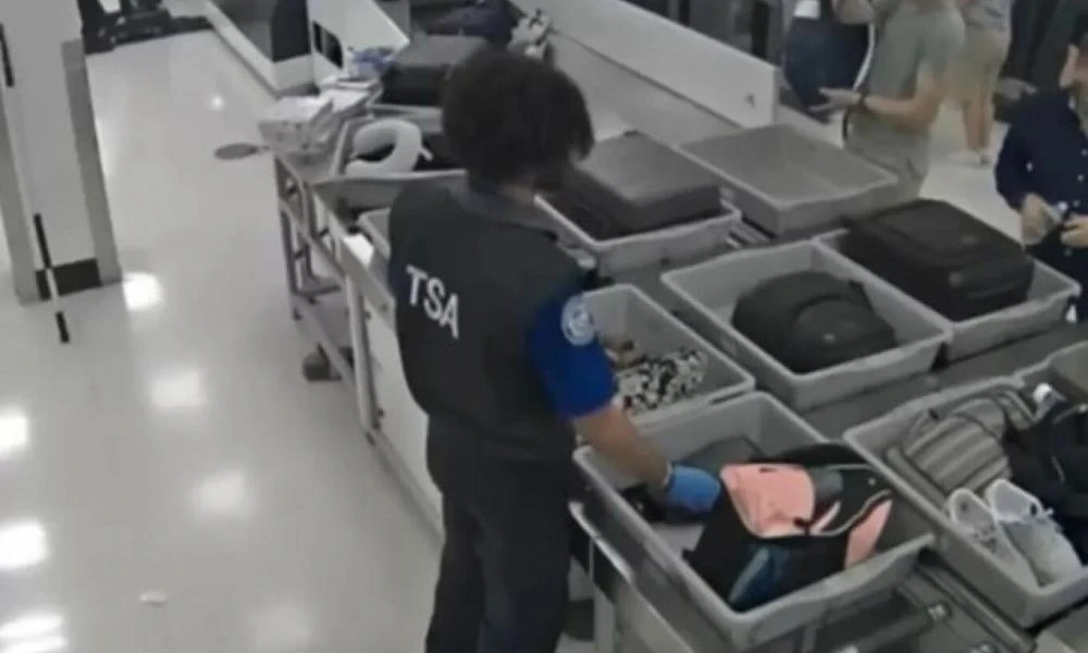 Μαϊάμι: Υπάλληλοι αεροδρομίου κλέβουν τσάντες επιβατών (βίντεο)